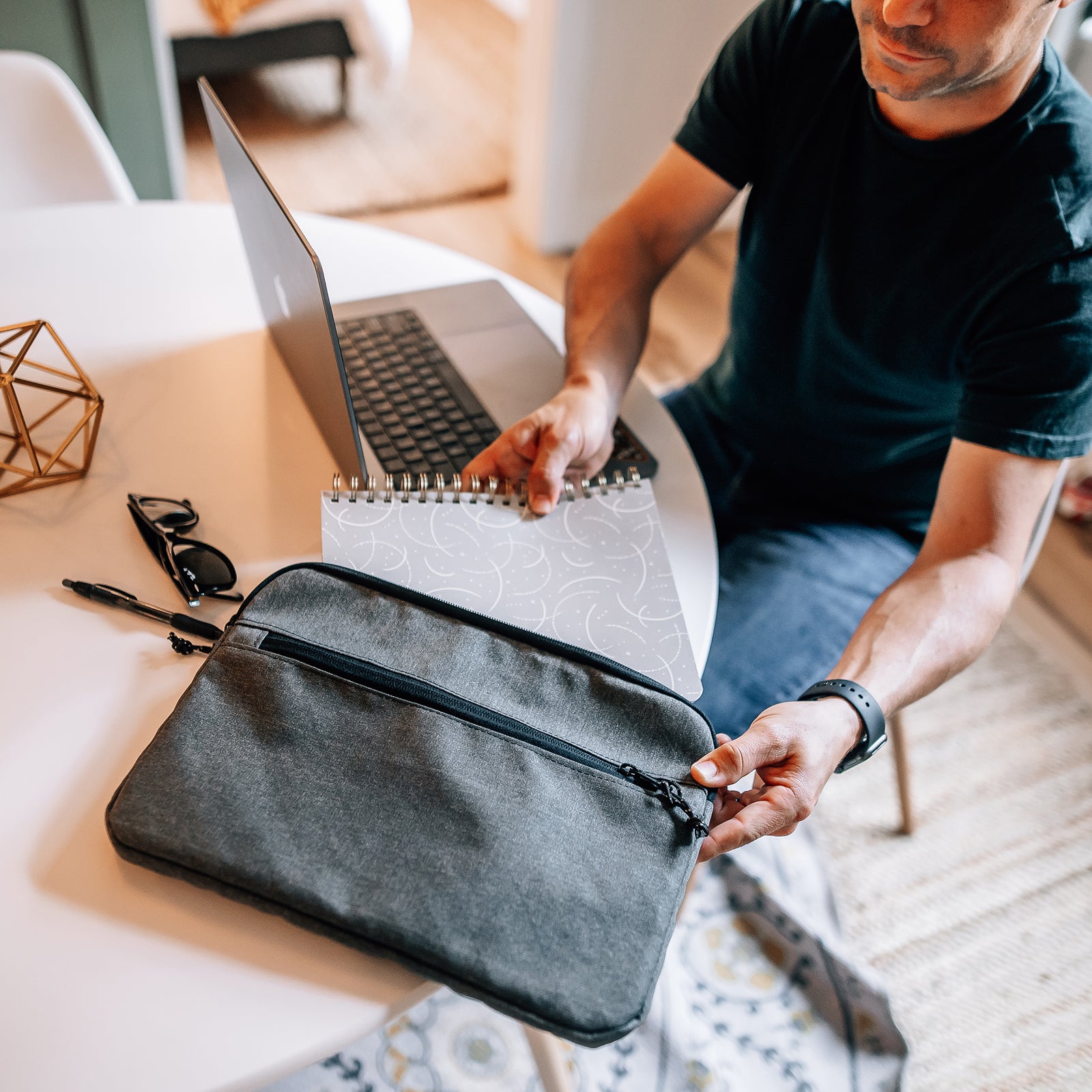 Flowfold Aviator - Dopp Kit & Toiletry Bag Classics: Jet Black